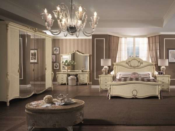 Дополнительные элементы декора в спальне в классическом стиле