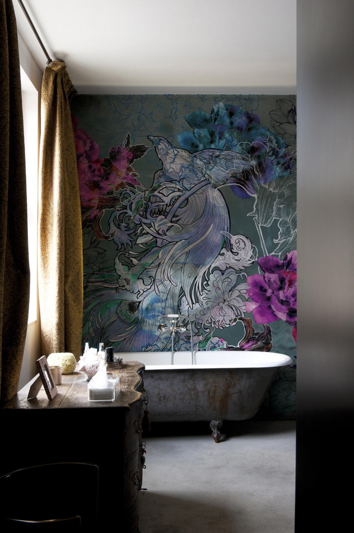 стены с росписью в интерьере ванной