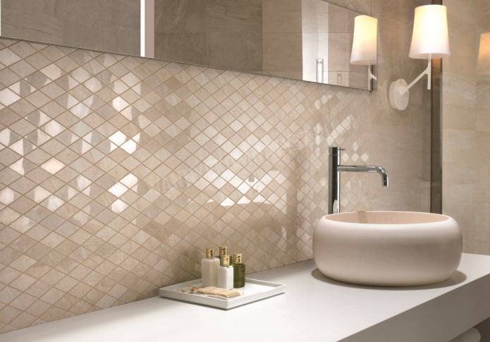 перламутровая мозаика в интерьере ванной