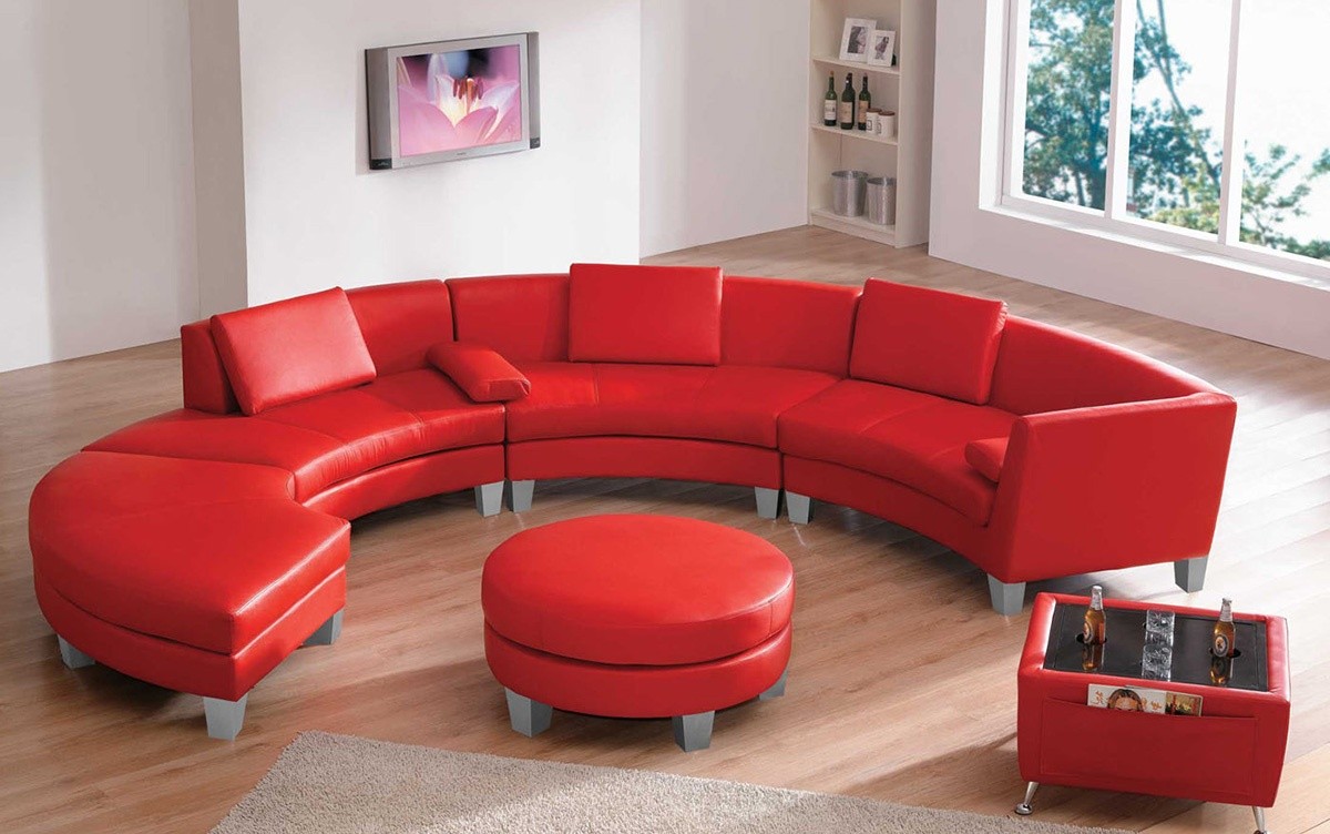 красный радиусный диван