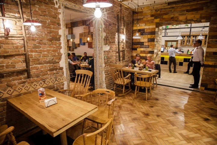 Уникальный дизайн интерьера кафе-ресторана Livada в Румынии